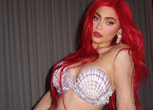 Kylie Jenner chia sẻ những bức ảnh yêu thích nhất năm 2019