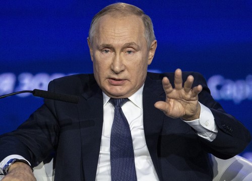 Ông Putin thay đổi thế nào sau 20 năm nắm quyền?