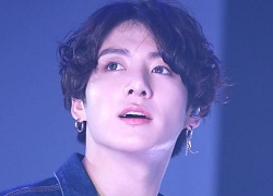 Suga pha chế đồ uống đặc biệt và phản ứng của "em út vàng" Jungkook (BTS) khi thử gây sốt toàn cầu