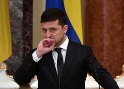 Zelensky bất ngờ ký lệnh cấm liên quan đến Nga