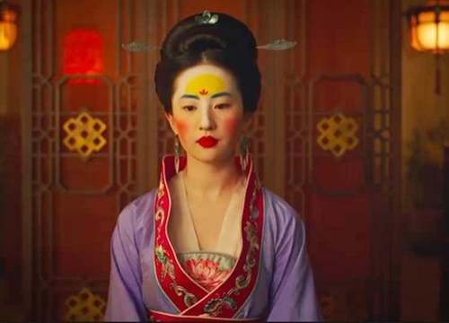 Để đóng Mulan của Disney, mỗi ngày Lưu Diệc Phi phải tắm đến 3 lần, lịch trình kín kẽ suốt 3-4 tháng