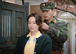 Hậu trường 'Crash Landing On You': Hyun Bin - Son Ye Jin cười tít mắt như hai đứa trẻ sau màn cưỡng hôn trên tàu cá