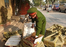 Hơn 1 tấn thịt ngỗng và bánh kẹo "vượt biên" về Hà Nội tiêu thụ