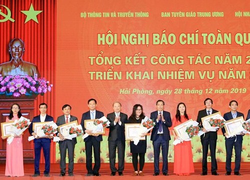 Ông Võ Văn Thưởng: Việc xử lý tình trạng 'báo hóa' tạp chí chưa nghiêm