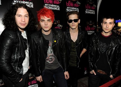 Ban nhạc My Chemical Romance hội ngộ trên sân khấu sau 7 năm vắng bóng