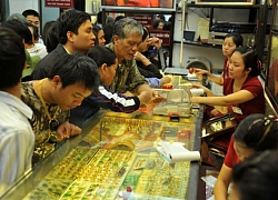 Giá vàng SJC ngược chiều thế giới, tụt giảm 180 ngàn đồng/lượng