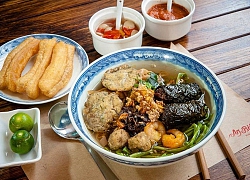 Học cách làm bánh đa chả lá lốt ngon như ngoài hàng