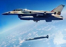 Israel tấn công 54 mục tiêu tại Syria