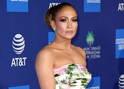 Jennifer Lopez gợi cảm, sánh đôi tình tứ bên hôn phu trên thảm đỏ