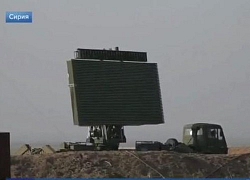 Khí tài Trung Quốc phơi mình trên cao tốc Syria
