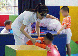 Hệ thống Trường tư thục chất lượng cao Mầm non và Tiểu học Ngôi Sao: Giáo dục giúp trẻ tự kỷ hòa nhập xã hội