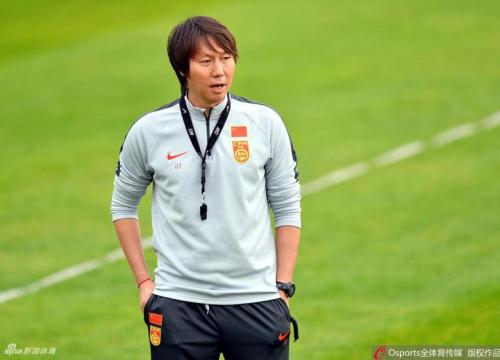 Tuyển Trung Quốc có HLV trưởng là cựu cầu thủ của Everton