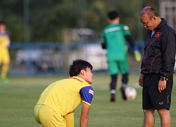 U23 Việt Nam tập ở Thái Lan: Thầy Park cười tươi sau cuộc nói chuyện với Hoàng Đức