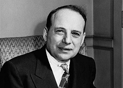 Benjamin Graham - bậc thầy đầu tư giá trị, người truyền lửa cho Warren Buffett