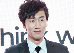 Bị sao nữ giơ "ngón tay thối" tại bữa tiệc của Running Man, Lee Kwang Soo đáp trả cực gắt nhưng lại khiến dân tình bật cười