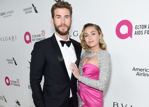 Miley Cyrus và Liam cuối cùng đã chính thức ly hôn sau 10 năm, cả 2 nói gì sau khi hoàn thành thủ tục?