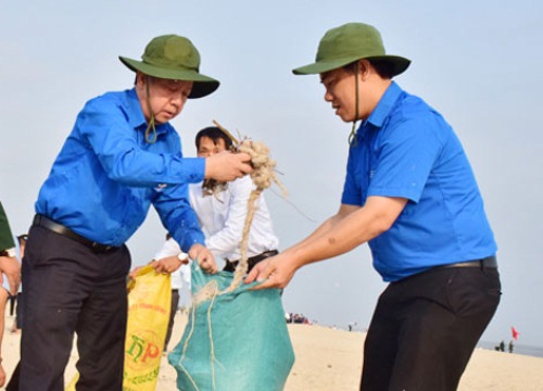 Dân chỉ mong cán bộ tiên phong!