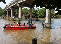 Đắp kênh để ngăn mặn, nhiều doanh nghiệp và người dân phản ứng