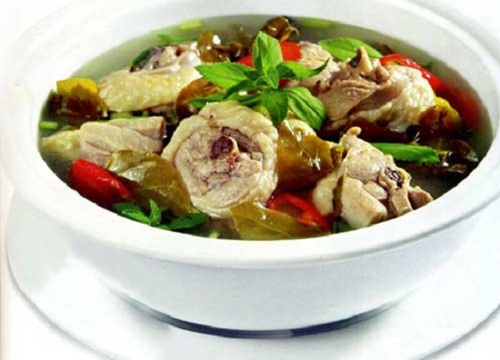 Hướng dẫn cách nấu canh gà lá giang