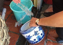 Mang 3 bát hương nhà người yêu ra lau bị mắng té tát, cô gái còn "lý sự cùn" khiến tất cả "bốc hỏa"