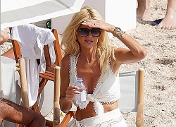 Người mẫu Playboy Victoria Silvstedt bốc lửa trên biển