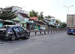 Ô tô con gặp tai nạn trên đường đi đám giỗ về, 4 người trọng thương