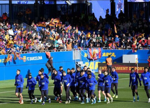 Xoa dịu CĐV sau trận Espanyol, Barca lần đầu làm chuyện khó tin