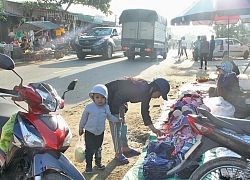 "Bắt cóc bỏ dĩa", nhiều địa phương ở Hà Tĩnh tái diễn nạn họp chợ lấn đường!