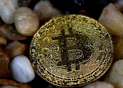 Bitcoin tăng "sốc", phá ngưỡng 7.500 USD