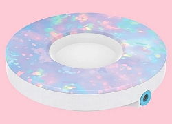 CES 2020: PopSocket ra mắt đệm sạc không dây trông như bánh Donut, chẳng cần tháo giá đỡ điện thoại mà vẫn sạc được, 'xịn' vậy giá bao nhiêu nhỉ?