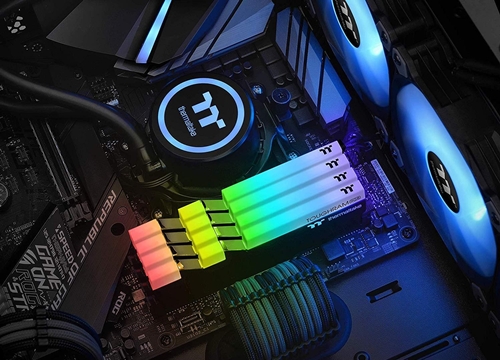 [CES 2020] Thermaltake công bố phiên bản TOUGHRAM RGB DDR4 trắng tinh khôi tốc độ 4400MHz