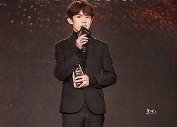 Dịch Dương Thiên Tỉ đứng top trending khi thắng 3 cúp tại &#8216;Tencent Entertainment White Paper Awards 2019&#8242;