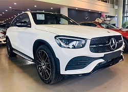 Mercedes-Benz GLC 300 mới hơn 2,5 tỷ "cháy hàng" tại Việt Nam