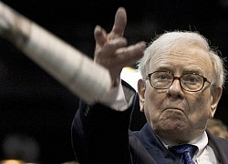 Warren Buffett cho rằng đầu tư vàng là ngu ngốc, nhưng năm 2020 có vẻ lại được xem là &#8220;thời&#8221; của kênh kim loại quý này