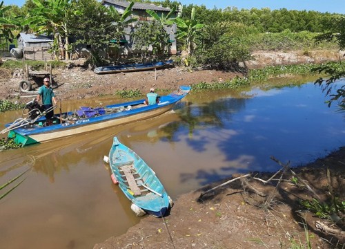 Báo động tình trạng sạt lở đất trong mùa khô tại Cà Mau