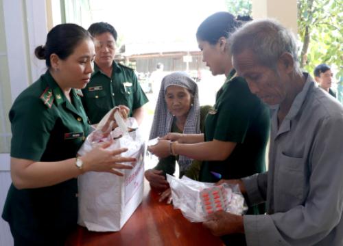 BĐBP An Giang: "Xuân Biên phòng ấm lòng dân bản" - chương trình thiết thực, ý nghĩa