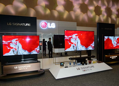 LG Display sẽ cung cấp tấm nền OLED cho xe hơi và máy bay