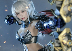 Mất hồn với cosplay EOS RED của Spiral Cats