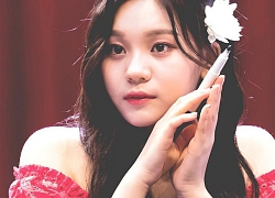 Netizen thích thú trước khoảnh khắc IU mang quà Umji (GFRIEND) tặng 'đi khắp thế gian'