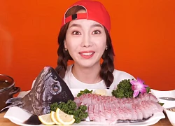 Thánh ăn cá Ssoyoung phát hiện ra ăn sashimi với mù tạt mật ong mới là sự kết hợp đỉnh nhất