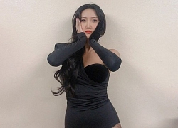 Trung thành với style trang điểm đậm lâu nay, Hwasa (Mamamoo) 'đổi gió' với phong cách nhẹ nhàng được netizen khen nức nở