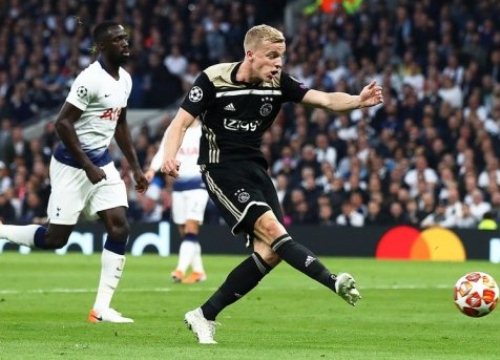 "De Beek chỉ như Klaassen, không đủ trình chơi cho Barca, Man City"