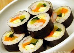 Hướng dẫn cách làm kimbap giàu dinh dưỡng cho ngày mới tươi trẻ