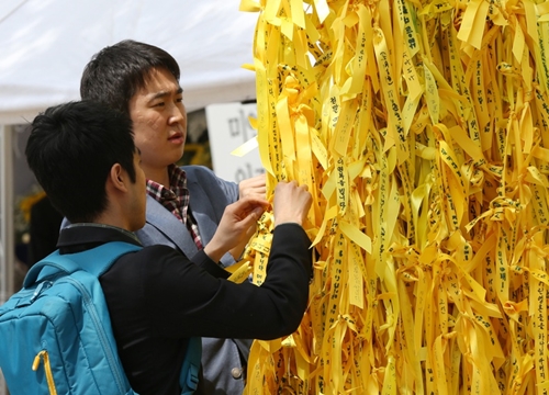 'In the Absence' - vết thương lòng của người Hàn từ vụ chìm phà Sewol