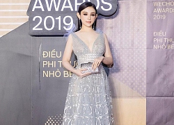 Loạt hot girl đình đám check-in WeChoice Awards: Ai cũng lộng lẫy, riêng thần thái kiêu sa của Huyền Baby xứng đáng 10 điểm trong rừng nhan sắc