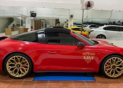 Porsche 911 Targa 4 GTS "thay áo mới" mừng xuân 2020, đầy "sang chảnh" bởi 2 chi tiết này: