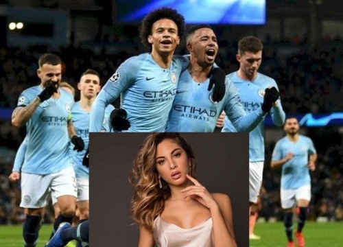 Sao Man City vui chơi tới bến với 22 người mẫu ngực bự