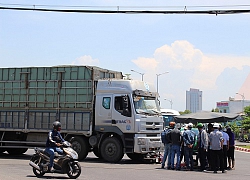 4 xe va chạm để lại hiện trường hiếm thấy, dân mạng "đau đầu" suy đoán nguyên nhân