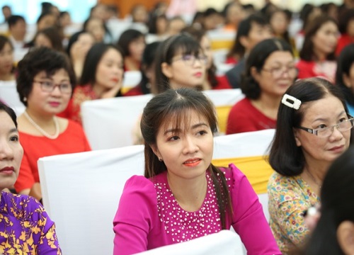 Bộ trưởng Phùng Xuân Nhạ: "Nghề giáo viên mầm non áp lực nhất nhưng đời sống còn khó khăn"