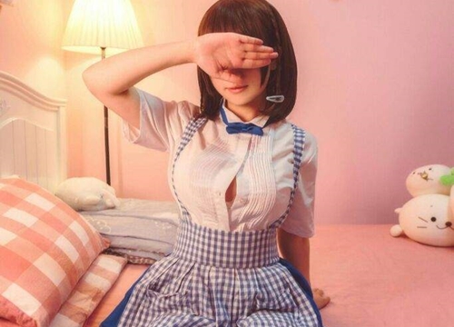 Cosplay Ai-chan trong Getsuyoubi no Tawawa siêu quyến rũ